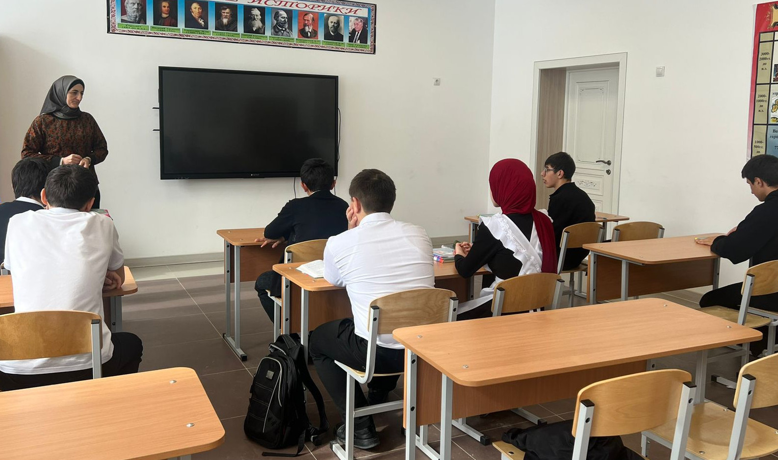 Центр занятости в Кизляре совместно с Кизлярским электромеханическим заводом провел ярмарку вакансий в рамках подготовки к Всероссийской ярмарке трудоустройства